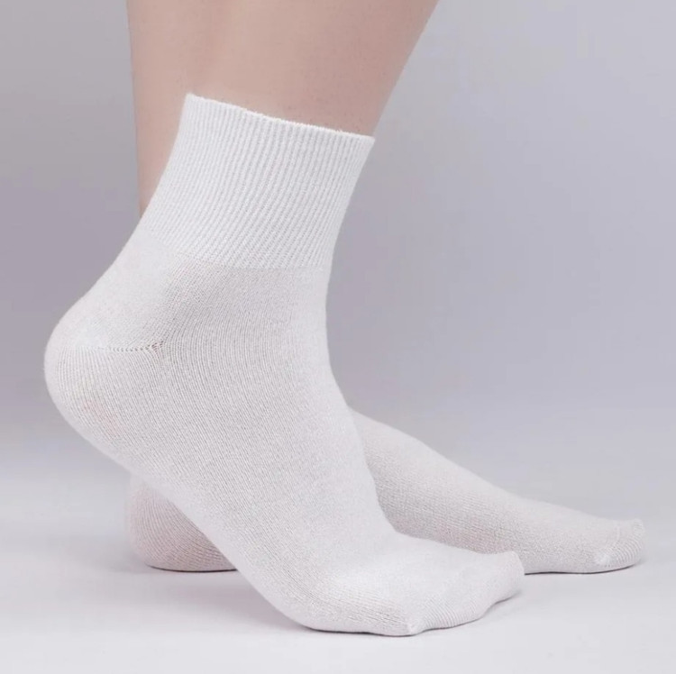 جوراب شیری رنگ روشن ابریشم طبیعی کشباف